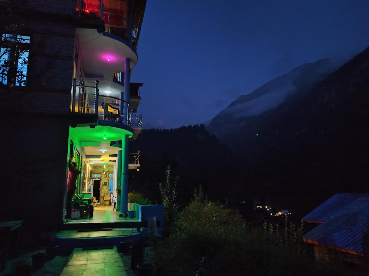Hotel Cafe Kush Tosh Exterior foto